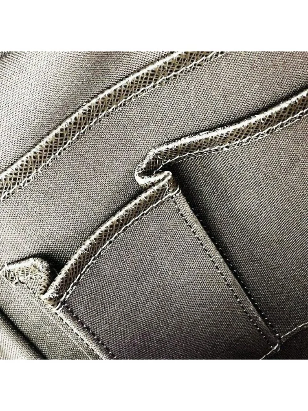 Louis Vuitton Taiga Igor Leather Brown